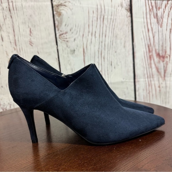 CALVIN KLEIN below the ankle women’s bootie Blue Micro suede size 8.5 EUC - Picture 10 of 12